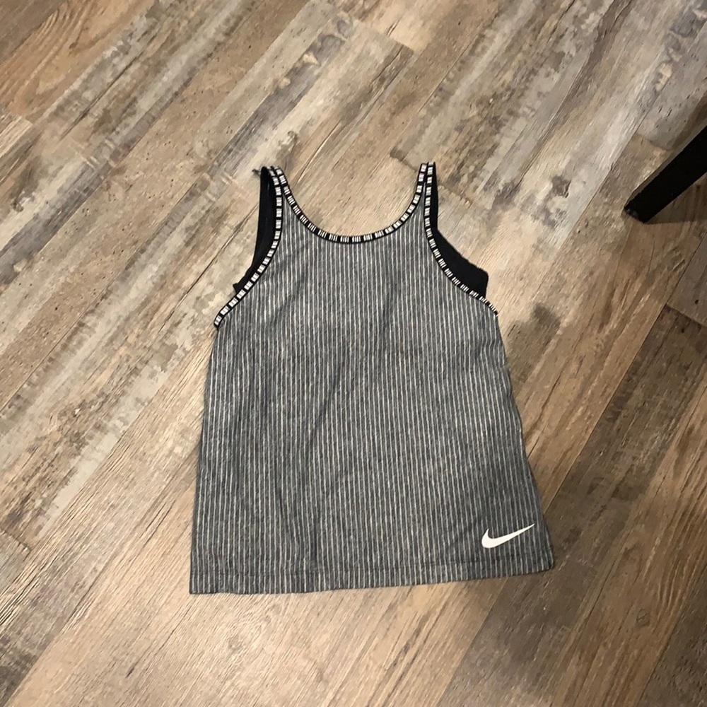Nike tank top that is never been worn with built in sports bra